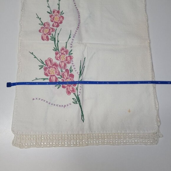 Table Runner Small Vintage Linen Floral Painted 32 Inch Long Lace Edge Handmade - Picture 9 of 9